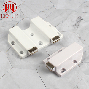 Apriporta in plastica con <span class=keywords><strong>serratura</strong></span> magnetica di alta qualità per armadi e armadi pop up il Buffer di due porte - Product Image 6