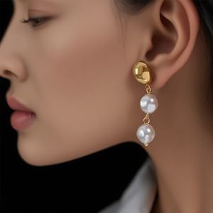 ต่างหูห่วงมุกชุบทอง 18k ดีไซน์ทันสมัย ชุดเครื่องประดับแฟชั่น ขายส่ง เครื่องประดับสั่งทำ สแตนเลส สำหรับงานเลี้ยง - Product Image 1