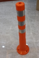 Bornes de sécurité en plastique pour parking, poteau de borne de stationnement flexible avec boulons de fixation