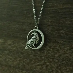 COLLAR <span class=keywords><strong>RAVEN</strong></span> NECKLACE con diseño de pájaro negro en la luna, cuervo, para niñas, mujeres, niños, hombres, colgante artístico, joyería hecha a mano. - Product Image 2