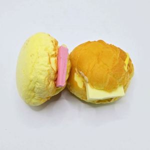 Jouet Squishy Géant Super Doux de Haute Qualité, à Remontée Lente, en Forme de Pain Ananas ou Sandwich, Personnalisable pour Cadeau Promotionnel - Product Image 4