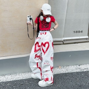 Set a maniche corte da ragazza 2025 estate nuovo Set a due pezzi Casual alla moda con stampa Graffiti a cuore - Product Image 3