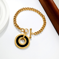 Ensemble Luxe de 4 Pièces Bijoux Acier Inoxydable Plaqué Or 18K Vente en Gros, Numéro Romain Couleur Acrylique Accessoires Chaîne Maille Cubaine pour Femme