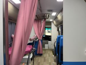 Hôpital mobile sur châssis Sinotruk 6x4 à déploiement rapide avec système autonome pour les services de santé en zones éloignées - Product Image 6