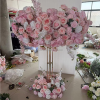 Hochzeitsdekoration Seidenrosen Weiße Blumen-Tischdekoration für Innenbereich Empfang Zeremonie Foto-Hintergrund Party-Event