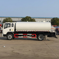Nouveau camion-citerne à eau Howo 4x2 160HP 15CBM Euro3 à conduite à gauche, moteur diesel Yuchai, transmission manuelle