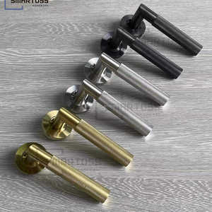 Poignée de porte moderne en forme de L en acier inoxydable 304 avec installation facile pour les portes intérieures d'hôtel et d'appartement - Product Image 4