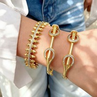 Minone – Ensemble bague et bracelet vintage géométrique à rivets pour femme, plaqué or 18 carats, laiton avec accents en strass – Luxe de niche, best-seller