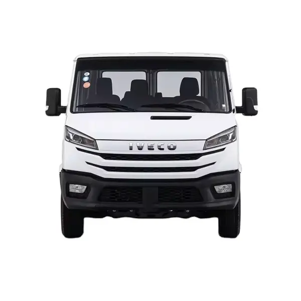 2023 Iveco Turbo Daily van car 2,5 T A35 M1 Light Passenger Van Car Eje corto Techo bajo Twin Tire 5-9 asientos Coche