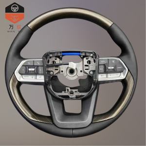 Volante de Cuero y Madera Cosido a Mano Compatible con Toyota Land Cruiser LC300, Camry, Corolla, Fortuner, Yaris, Hiace, <span class=keywords><strong>Supra</strong></span> - Product Image 2