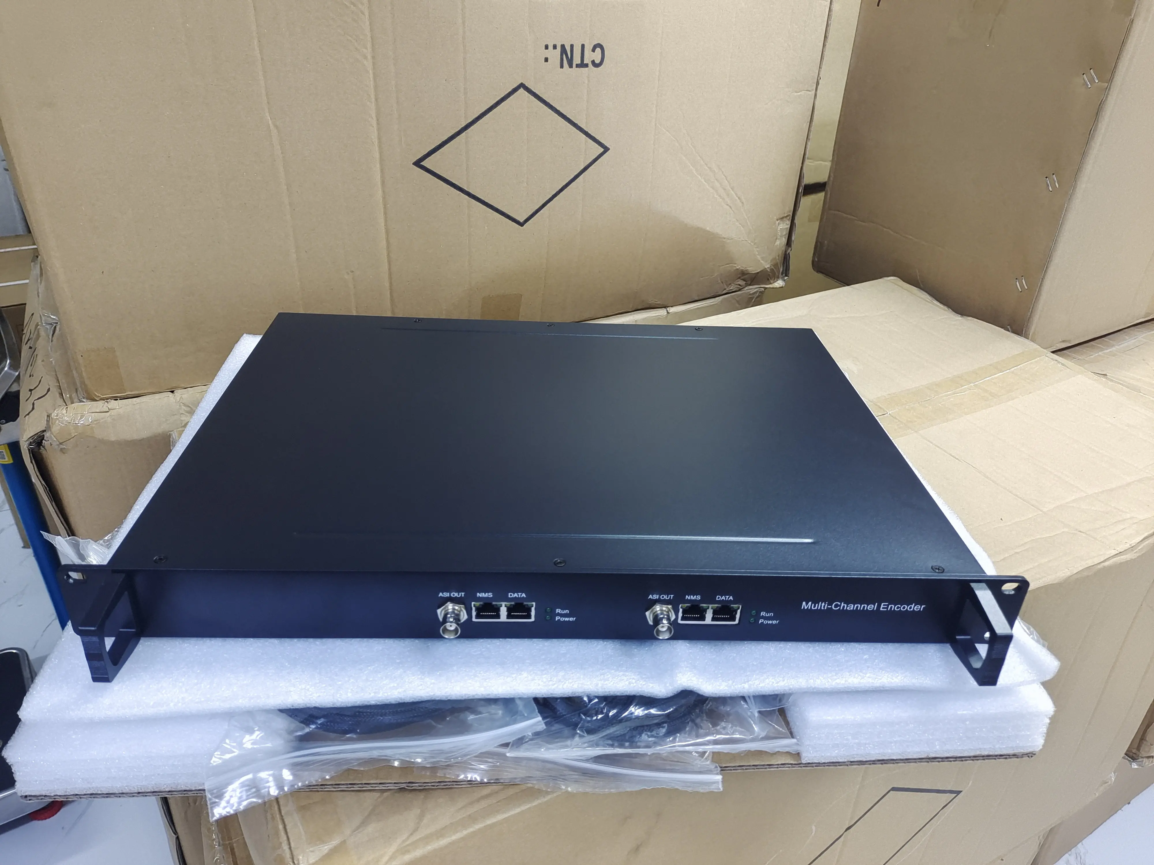 Yantai Yatai IPTV System MPEG 4 HD 8 canali Encoder 3228S