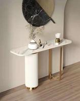 Table basse moderne haut de gamme étagère d'angle de porche semi-ronde pour la maison salon accès mural accessible depuis le couloir