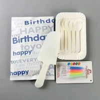 Ensemble de vaisselle jetable biodégradable pour gâteau d'anniversaire, comprenant fourchettes à quatre dents, assiettes, bougies et cuillères à dessert, bleu, avec emballage Alphabet
