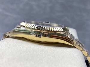 นาฬิกากลไกคุณภาพสูงใหม่หรูหรา42มม. noob นาฬิกาเหล็ก9001เคลื่อนไหว336938สีทองมัลติฟังก์ชั่สีเขียว - Product Image 4