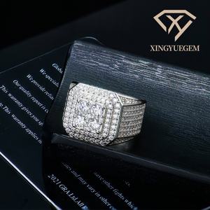 แหวนเงินแท้ 925 ทรงสี่เหลี่ยม ประดับเพชรโมอิสซาไนต์ DEF VVS1 ฝังแบบ Prong Setting รับรองโดยผู้เชี่ยวชาญ แหวนคลาสสิก ดีไซน์สวยงาม สำหรับทั้งชายและหญิง - Product Image 3