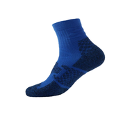 Chaussettes de sport OEM Design Grip Crew antidérapantes personnalisées pour hommes femmes enfants tricotées Summer Print Football/Basketball/Baseball Body