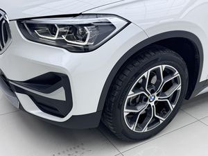Auto Usado 2022 B-M-W <span class=keywords><strong>X1</strong></span> SDrive20Li Fashion SUV 15000km Bajo Kilometraje Pintura Original Volante a la Izquierda Auto de <span class=keywords><strong>Segunda</strong></span> <span class=keywords><strong>Mano</strong></span> de Lujo Listo para Enviar - Product Image 4
