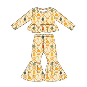 GLP3340 Ensemble personnalisé pour petite fille, motif citrouille, nœuds orange et jaunes, tenue d'automne pour enfant, vêtements pour fille, vente en gros, ensemble à manches longues - Product Image 1