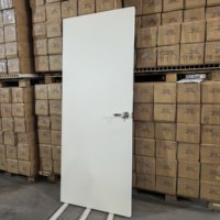 Porte intérieure en WPC moderne avec finition laquée blanche, résistante à l'humidité et aux termites, pour usage résidentiel et commercial