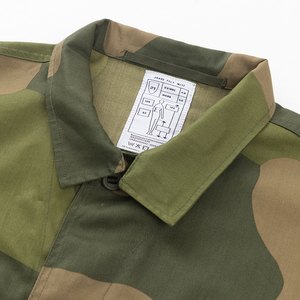 Ensemble uniforme tactique camouflage jungle M09 personnalisé pour les services de sécurité norvégiens – Veste et pantalon durables - Product Image 3