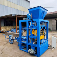 La populaire machine semi-automatique multifonctionnelle robuste et durable de type Kenya 4-26 pour la fabrication de blocs de ciment