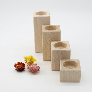 Porte-bougie en bois pour la décoration de table à manger - Product Image 1