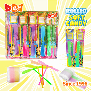Caramelos al por mayor, etiqueta privada personalizada, divertido juguete de hoja voladora para niños con sabrosos rollos de frutas, ideal para niños, tiempo de juego creativo ODM/OEM - Product Image 4