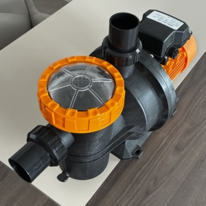 Manufacturer Sell 2hp Pump Solar Powered Swimming Pool Water Pump IP55 - Product Image 4