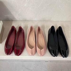European American Ladies' Patent Leather Slip-On Closed Toe Fashion Trend Flat Sandals Party <b>Shoes</b> Cow Hoof Sheep Hoof Jelly - Product Image 3