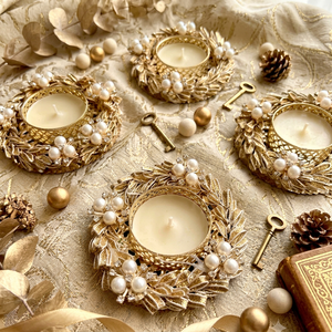 Ensemble de bougeoirs à feuille de métal dorée écologiques faits à la main avec grappes de perles de luxe pour Diwali, Noël, mariage indien - Product Image 1