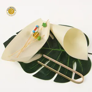صينية قارب خشبية صديقة للبيئة مع ملقط من خشب الخيزران للاستعمال مرة واحدة على شكل مخروط من أجل تخصيص الطعام
