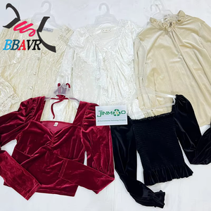 เสื้อผ้ามือสองขายส่งจากโรงงานโดยตรง เสื้อเบลาส์กำมะหยี่สำหรับผู้หญิง สไตล์ลำลอง ใส่ไปงานปาร์ตี้ได้ เหมาะกับฤดูใบไม้ผลิ สภาพเหมือนใหม่ ขายส่งจำนวนมาก - Product Image 5