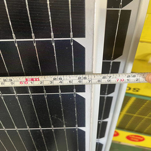แผงโซลาร์เซลล์ 200W โมโนคริสตัลไลน์แบบฮาล์ฟเซลล์ 156.75 มม. x 156.75 มม. สำหรับใช้ในบ้านและนอกบ้าน - Product Image 4