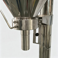 Machine de remplissage quantitative verticale à vis sans fin pour poudres granulaires avec dosage et comptage automatiques
