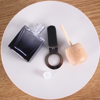 Ornement de voiture Décoration 10ml Parfum Bouteille Vide Évents Clip Auto Air Freshener Air Conditioner Outlet Fragrance Diffuser