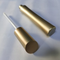 Récipient d'emballage cosmétique Offre Spéciale bouteilles en plastique pour brillant à lèvres et maquillage