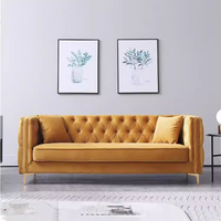 Sofá de recepción minimalista moderno nórdico de lujo OKF patas de Metal Chesterfield con tela de terciopelo para sala de estar para uso de Villa