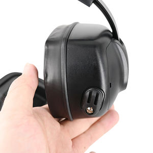 Casque radio bidirectionnel de qualité professionnelle avec annulation active du bruit de 24 dB et PTT pour une utilisation industrielle et de sécurité, noir, sur oreille - Product Image 6