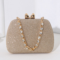 Sac de Soirée BESTELLA pour Femme en Résine Bonbon, Pochette Cœur Orné de Diamants, avec Chaînes de Décoration