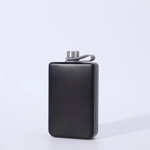 Flacons de poche carrés en acier inoxydable noir de 9 oz pour eau, liqueur, whisky, alcool, avec logo personnalisé gravé au laser - Product Image 4