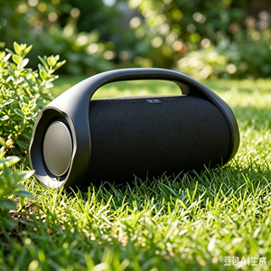 BOOMBOX Altavoz Portátil con Micrófono, Bajos Profundos, Resistente al Agua, Bluetooth, para Camping, Playa y Fiestas - Product Image 1