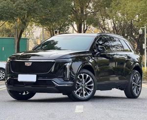 Confort raffiné, présence audacieuse : le <span class=keywords><strong>Cadillac</strong></span> <span class=keywords><strong>XT5</strong></span> offre une polyvalence haut de gamme pour les familles modernes. - Product Image 2