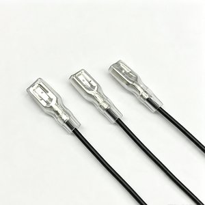 Câble de raccordement pré-crimpé avec borne à fourche de 4,8 mm, connecteur à fourche et isolation transparente pour applications électriques automobiles - Product Image 3
