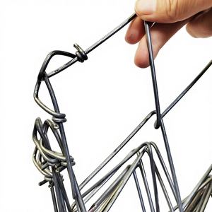 Malla de Alambre de Acero Tratado Térmicamente de 2m*15m por Rollo, Recubierta de Polvo e Impermeable para Cercas, Enrejados y Puertas - Product Image 1