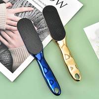 Râpe à pieds double face jetable en plastique et acier inoxydable, outil de pédicure portable pour l'exfoliation et l'élimination des callosités, avec 4 disques de ponçage grain 80 #