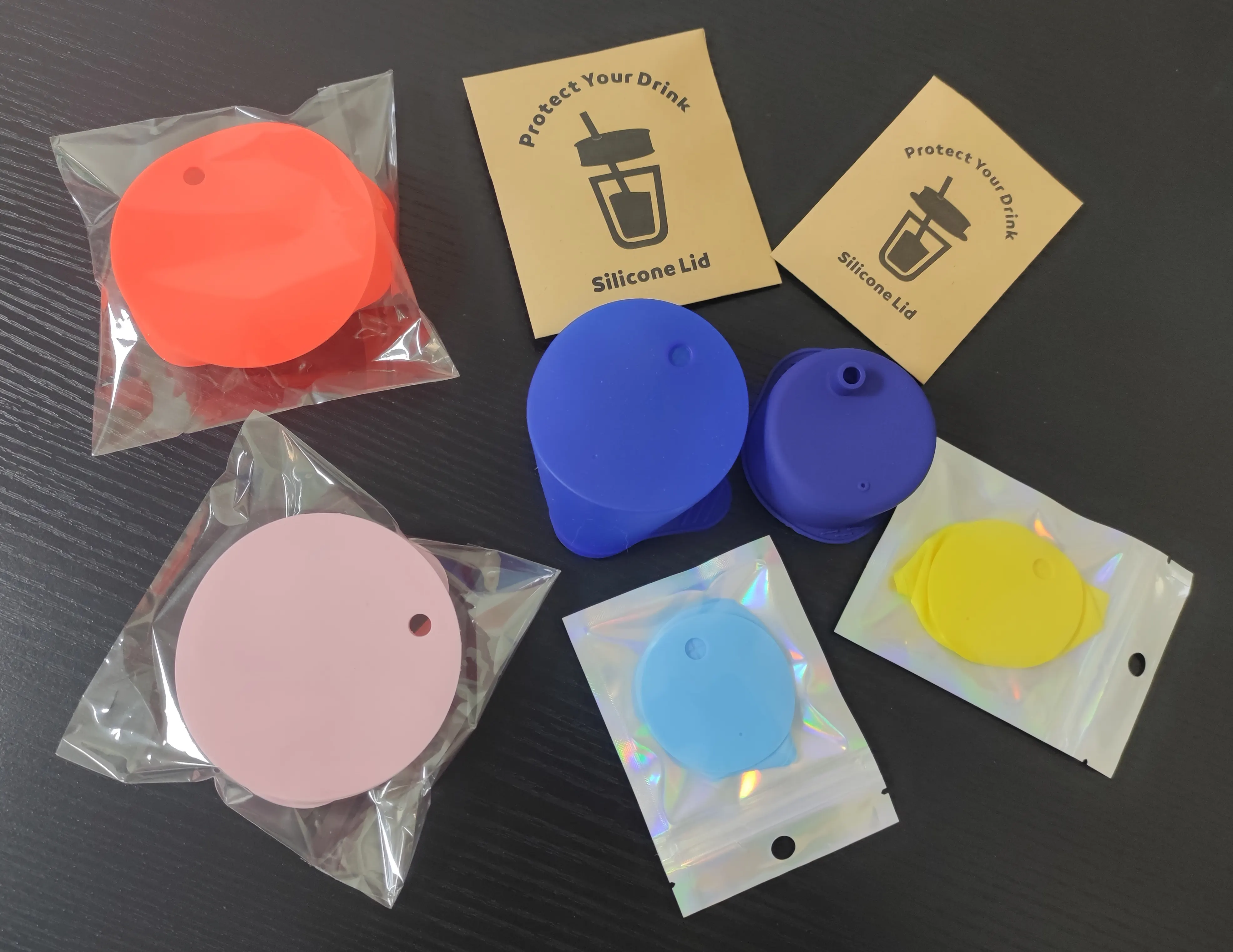 Best Selling BPA free Custom Logo Silicone cup lid with Straw Hole Silicone Safe Drink cover for Home Bar