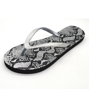 Bán Sỉ Dép Của Phụ Nữ Dây Đeo Long Lanh Với Đầy Màu Sắc In Phụ Nữ <span class=keywords><strong>Flip</strong></span> Flops - Product Image 2