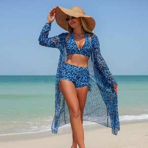 Set Bikini da Spiaggia 3 Pezzi per Donna con Copricostume Lungo Trasparente, Pantaloncini a Vita Alta e Stampa Leopardata Colorata per Spiaggia e Piscina - Product Image 1