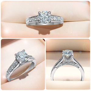 Anello con quattro punte di cristallo da donna, tono argento, elegante, minimalista, accessorio per tutti i giorni e per feste - Product Image 4