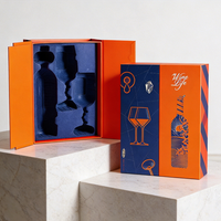Boîte en papier rigide de luxe à double porte avec fermeture magnétique et logo personnalisé pour l'emballage de whisky, brandy, vin, champagne et autres boissons, avec insert.